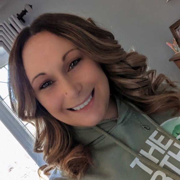 Meet your Posher, Maureen - Picture 1 of 1